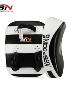 ĐÍCH ĐÁ KHIÊN BN CURVED KICKING SHIELD - ĐEN TRẮNG
