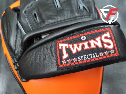 ĐÍCH ĐẤM TWINS PML10 FOCUS MITTS - ĐEN CAM - Ảnh 3