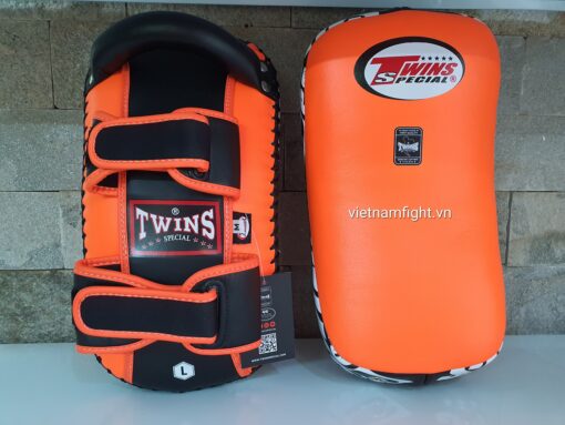ĐÍCH ĐÁ TWINS KICK PADS KPL10 - ĐEN CAM - Ảnh 2